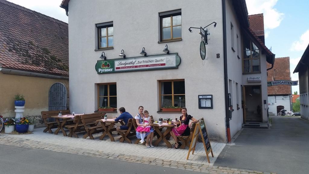 Zur Frischen Quelle Hotel Oberasbach Eksteriør billede