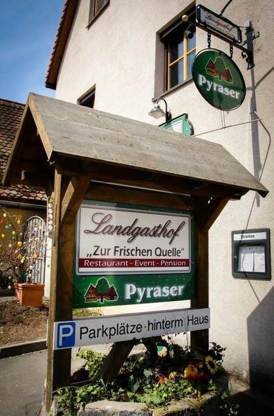 Zur Frischen Quelle Hotel Oberasbach Eksteriør billede