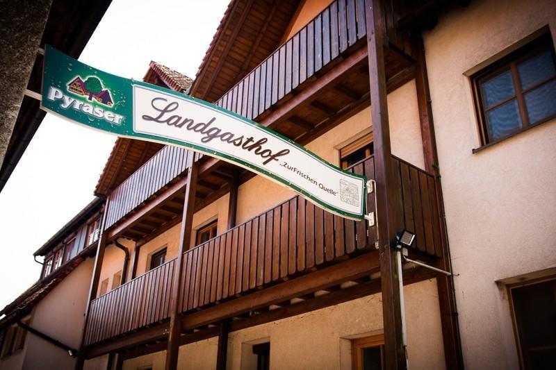 Zur Frischen Quelle Hotel Oberasbach Eksteriør billede