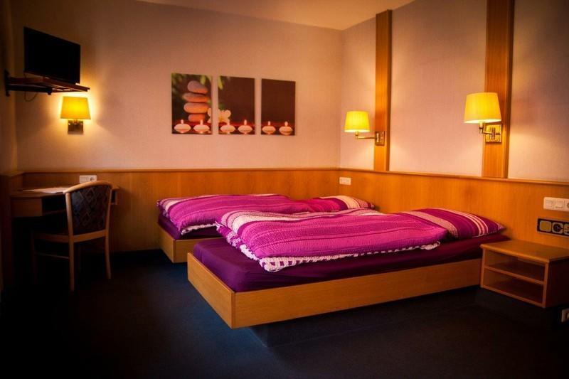 Zur Frischen Quelle Hotel Oberasbach Eksteriør billede